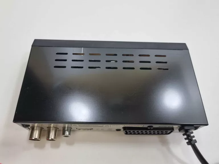 dekoder-tuner-dvb-t2-smart-sat-2-h264h265hevc-pekniety-pilot-ean-gtin-5905279820784