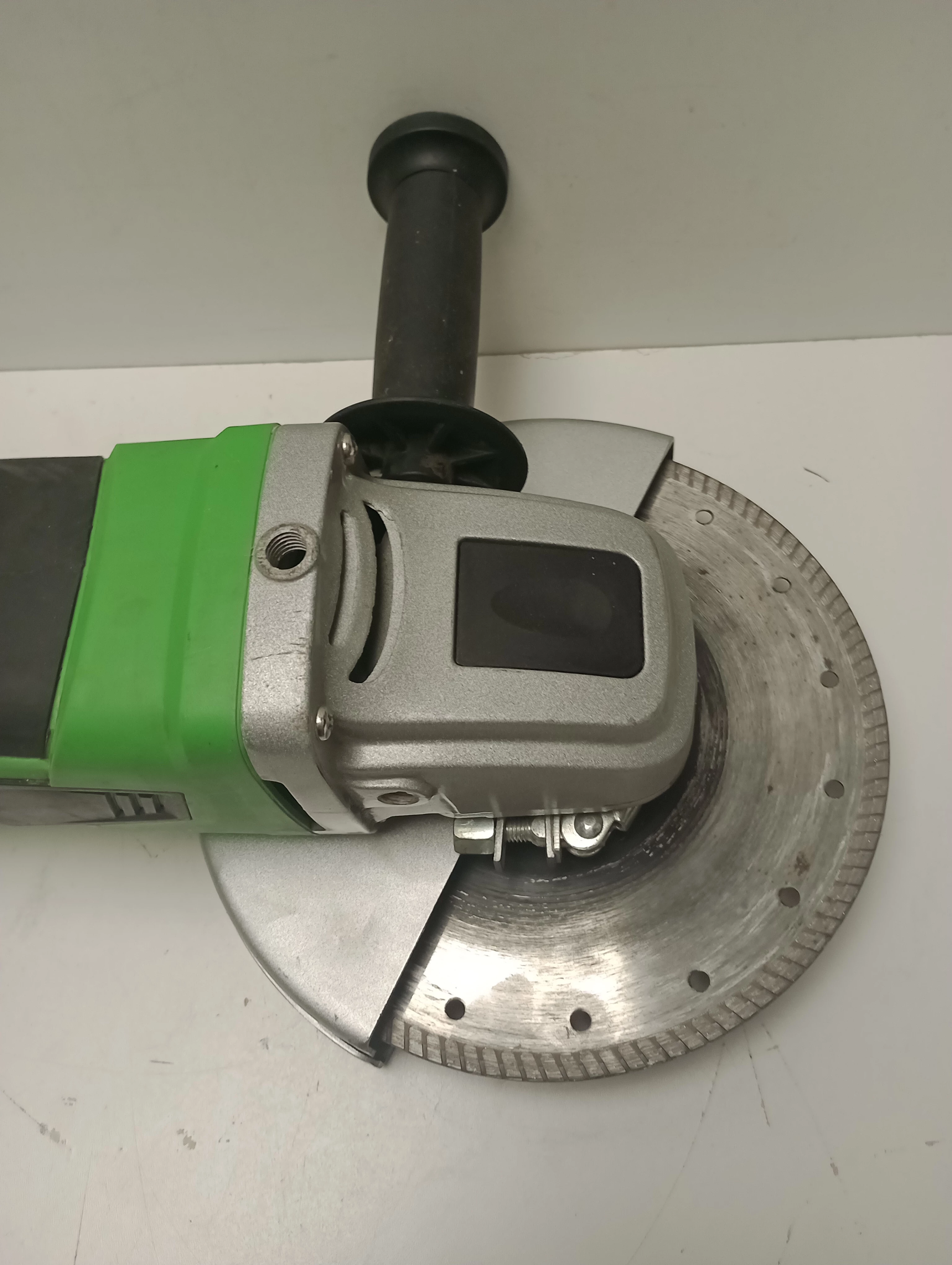 szlifierka-katowa-duza-2300w-230mm-kawasaki-k-ag-2300-kod-producenta-k-ag2300