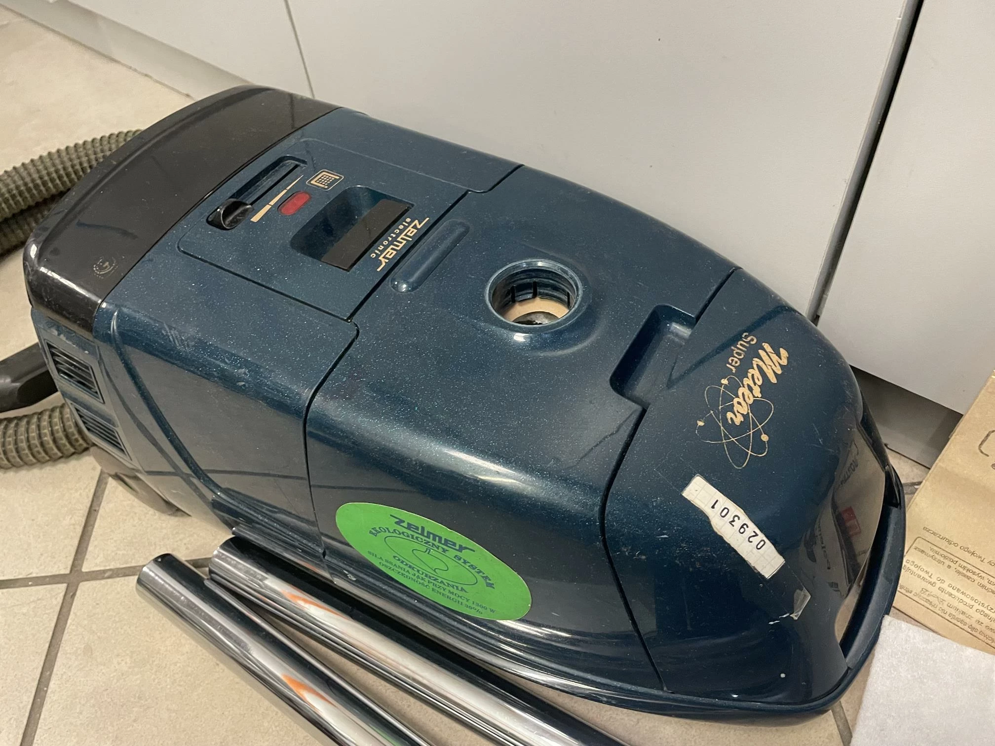 odkurzacz-zelmer-meteor-rodzaj-odkurzacza-workowy