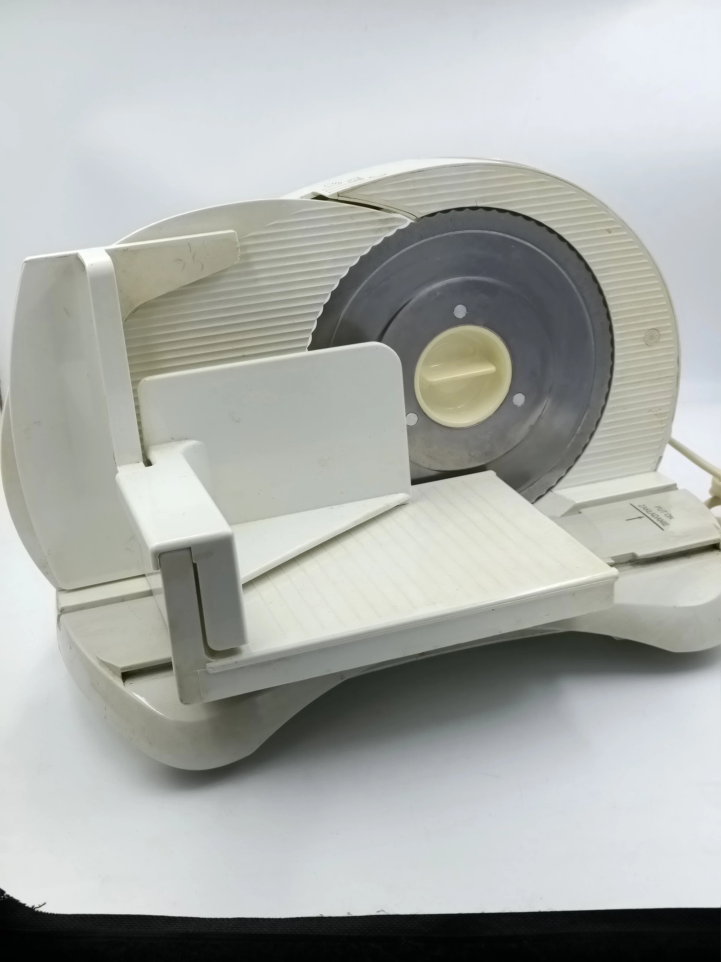 krajalnica-do-chleba-zelmer-alexis-young-zfs0715s-stan-uzywany