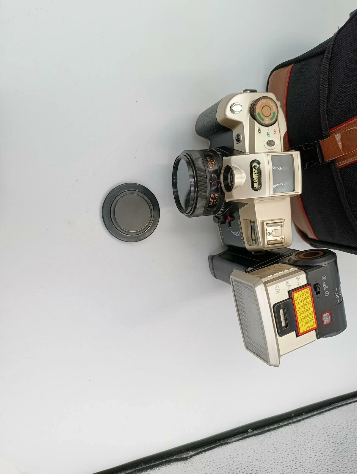 aparat-canon-9002rs-torba-lampa-blyskowa-opis-stan-uszkodzony