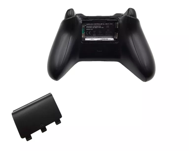 KONSOLA MICROSOFT XBOX ONE X 1TB HDR + PAD