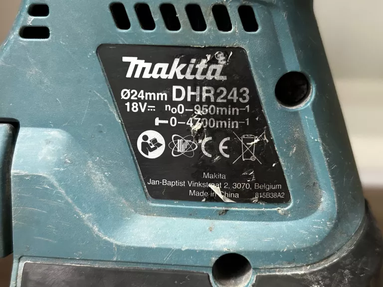 MŁOT UDAROWY MŁOTOWIERTARKA MAKITA DHR243 DOBRY STAN