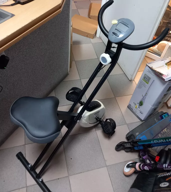 ROWER TRENINGOWY MAGNETYCZNY PIONOWY SPOKEY AVIOR - SKLADANY