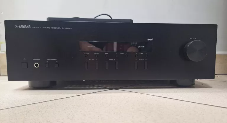 AMPLITUNER STEREO YAMAHA RS-202D