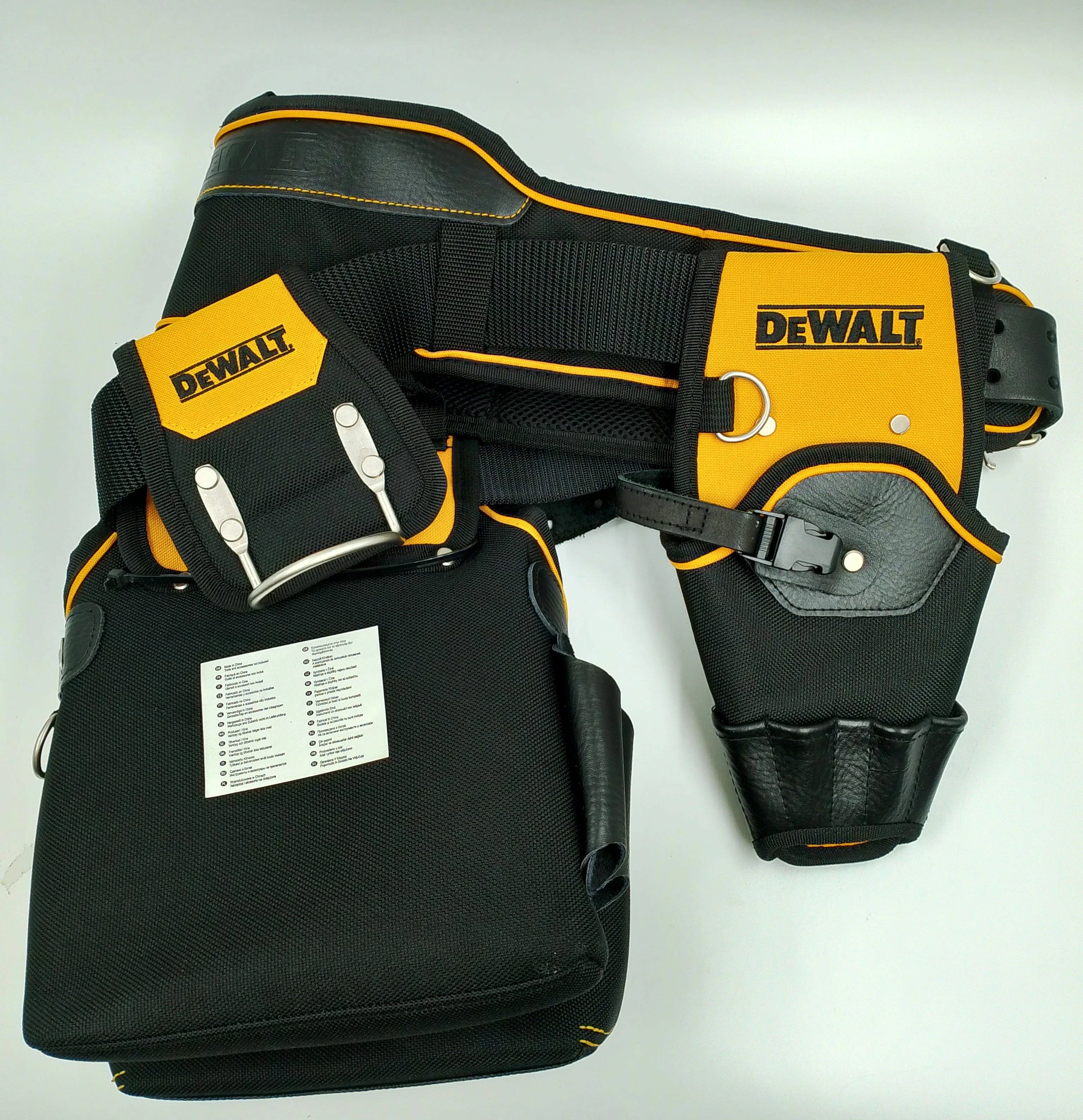 pas-narzedziowy-monterski-dewalt-marka-dewalt