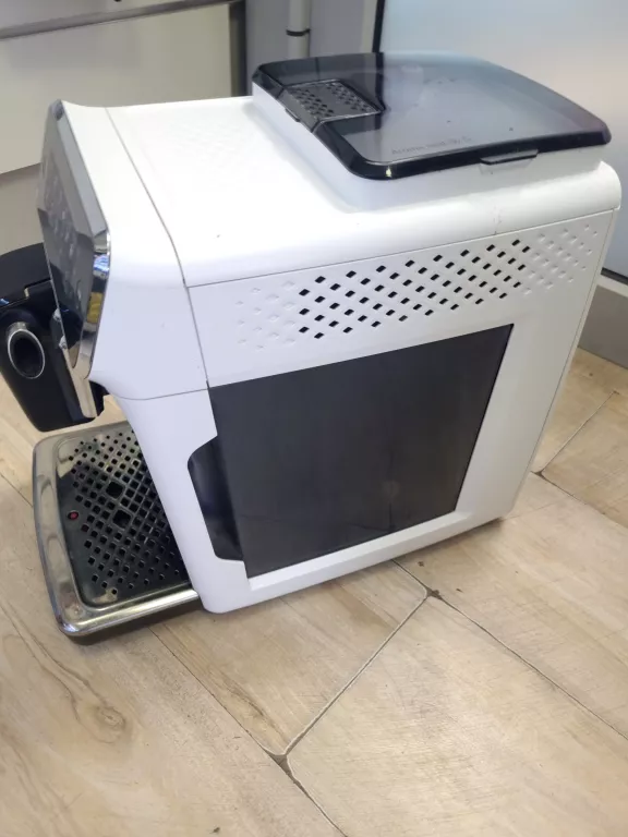 AUTOMATYCZNY EKSPRES CIŚNIENIOWY DO KAWY PHILIPS EP2210/10 1500W BIAŁY