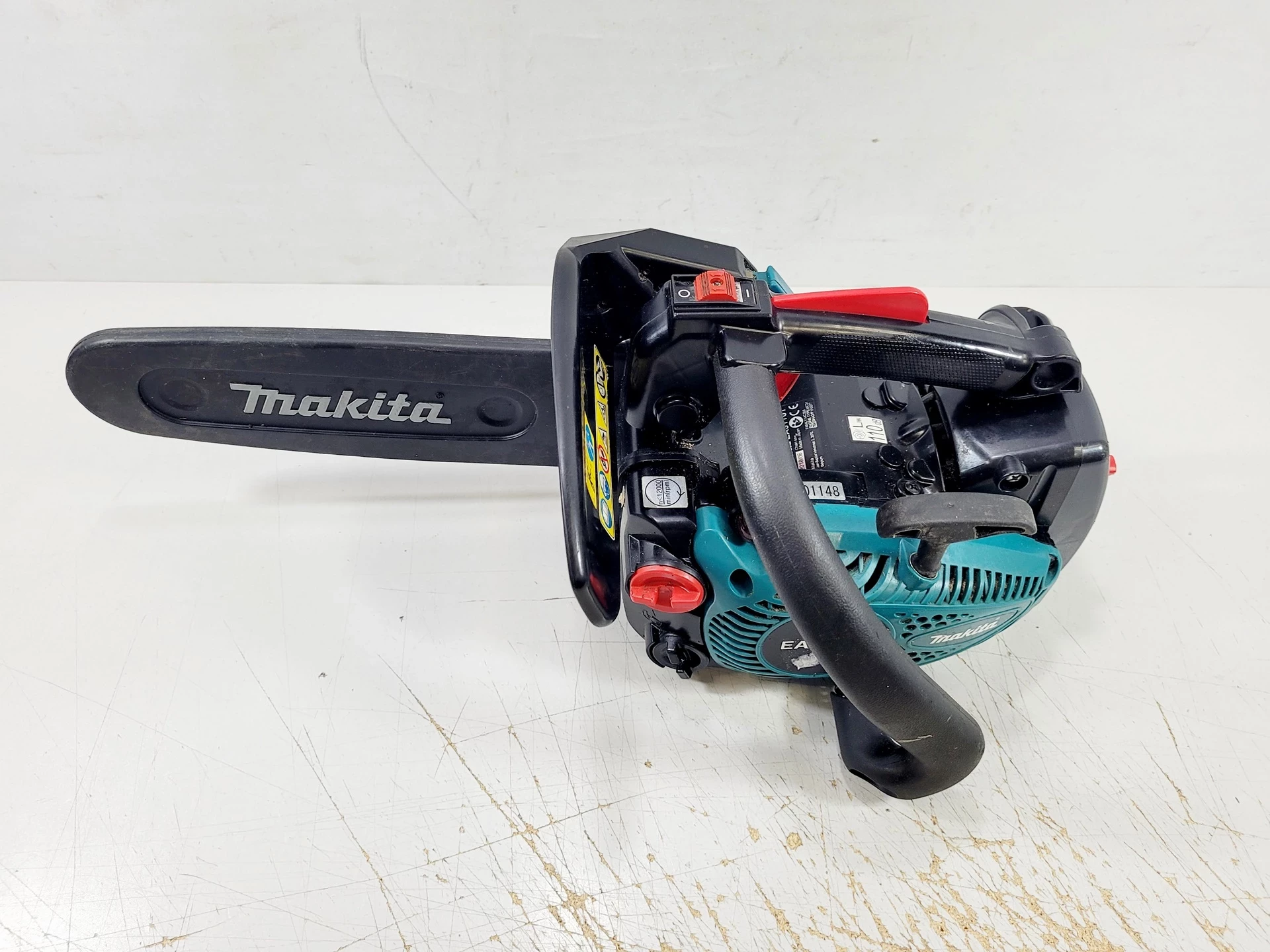 makita-ea3110t-pilarka-lancuchowa-spalinowa-stan-uzywany