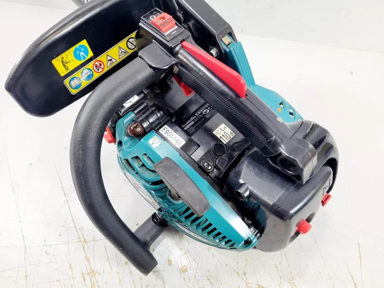 makita-ea3110t-pilarka-lancuchowa-spalinowa-marka-makita