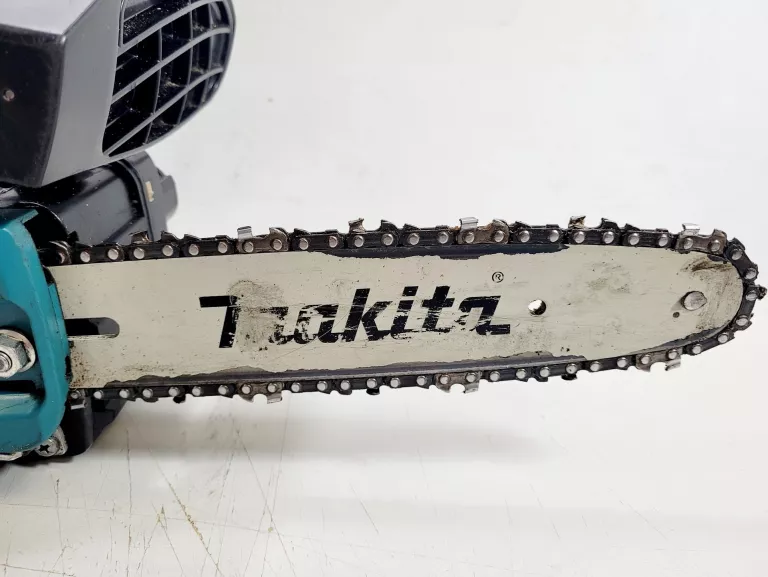 makita-ea3110t-pilarka-lancuchowa-spalinowa-zasilanie-spalinowe