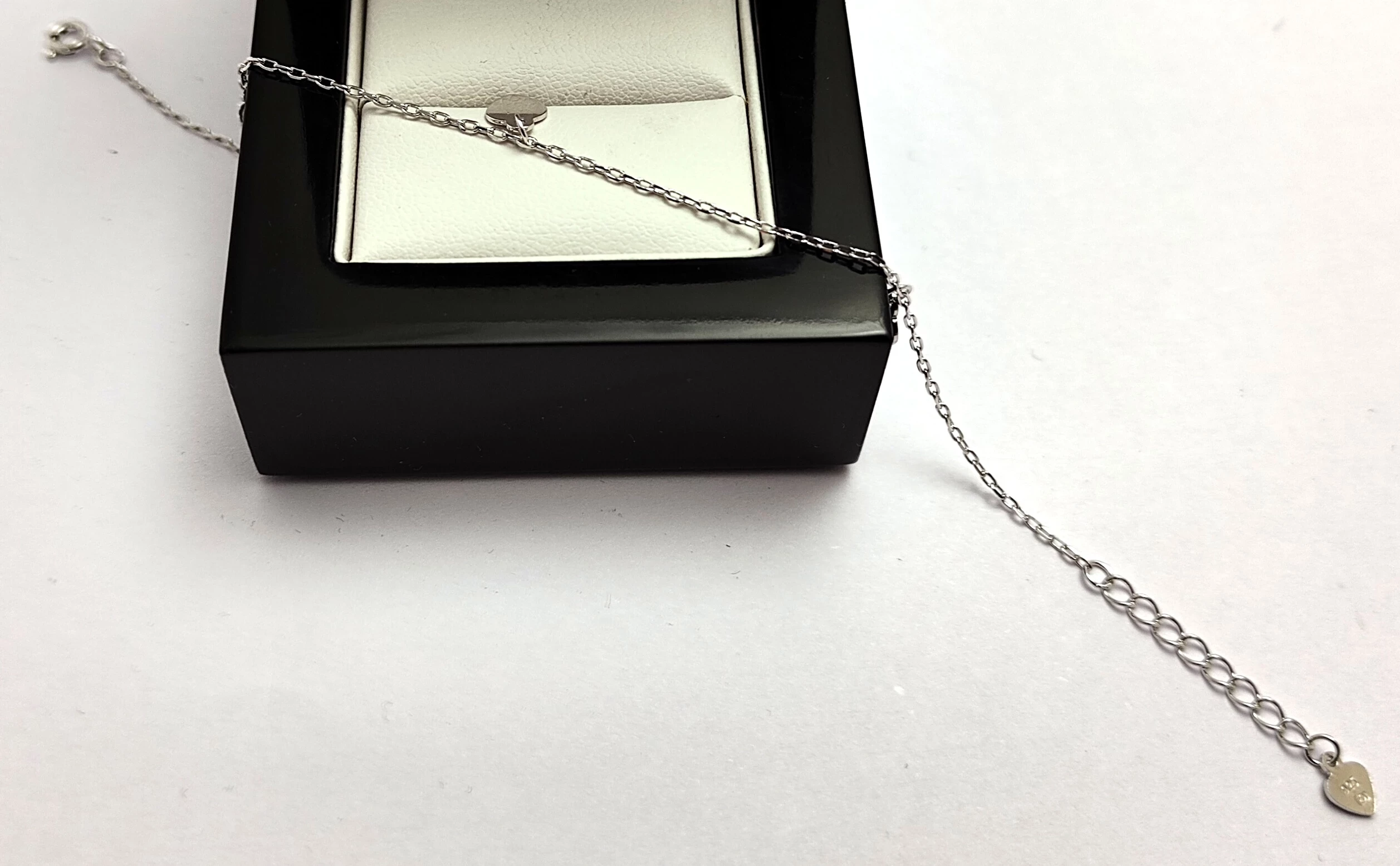 delikatna-posrebrzana-bransoletka-serduszka-141-g-925-19-cm-stan-11323-238058