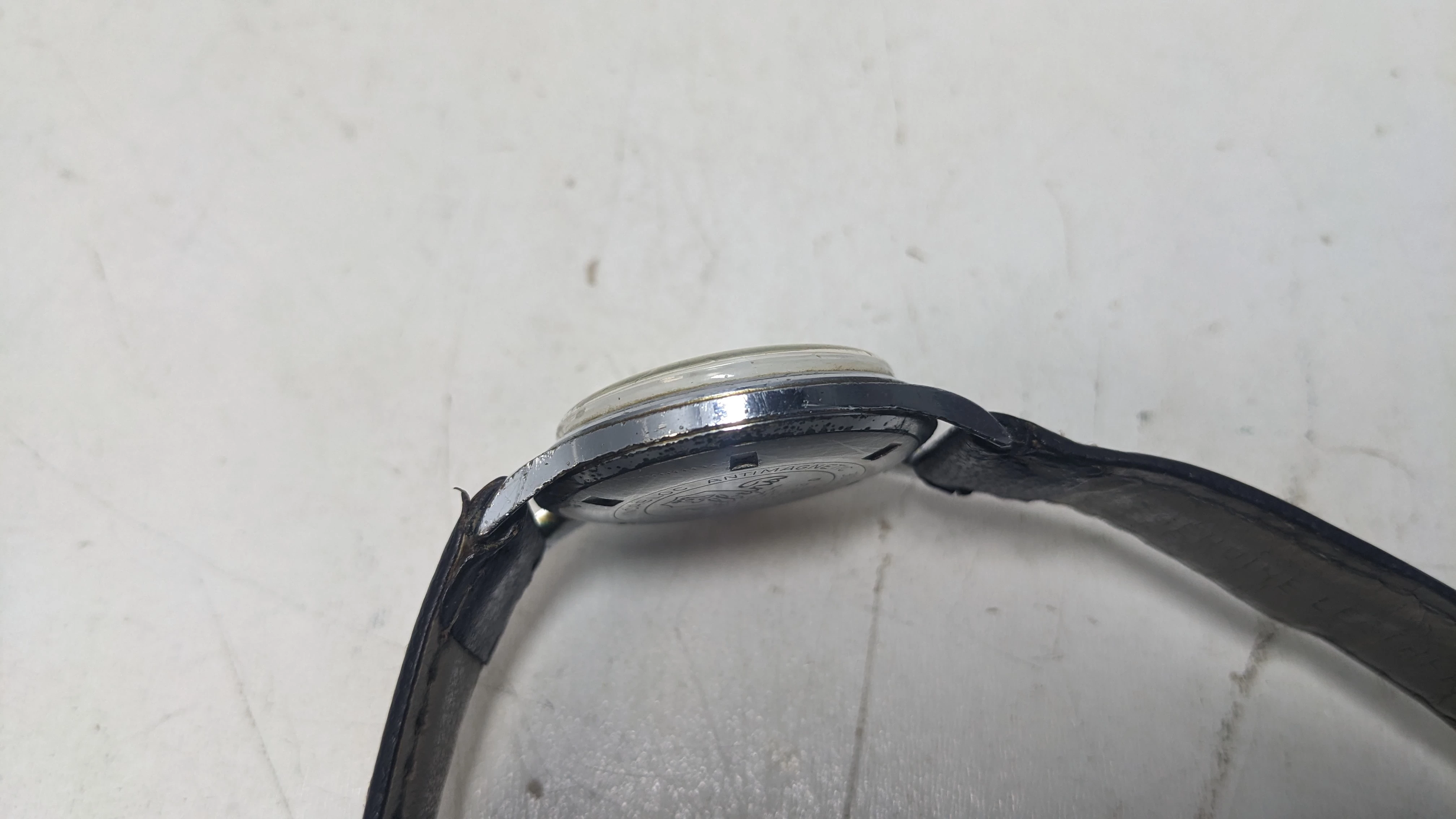 zegarek-delbana-antimagnetic-17-jewels-incabloc-114030-product-id