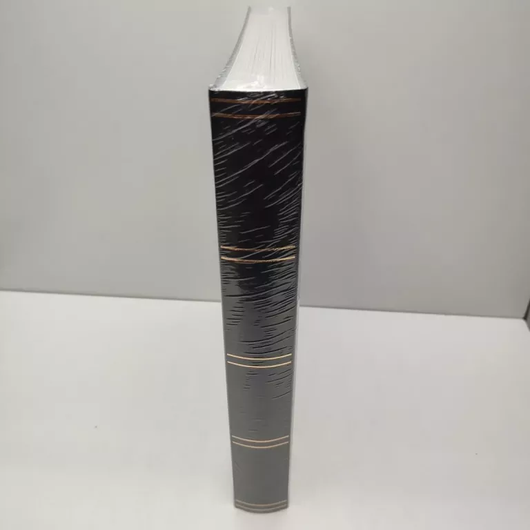 klaser-filatelistyczny-na-znaczki-60-stron-leuchtturm-ean-gtin-4004117856563