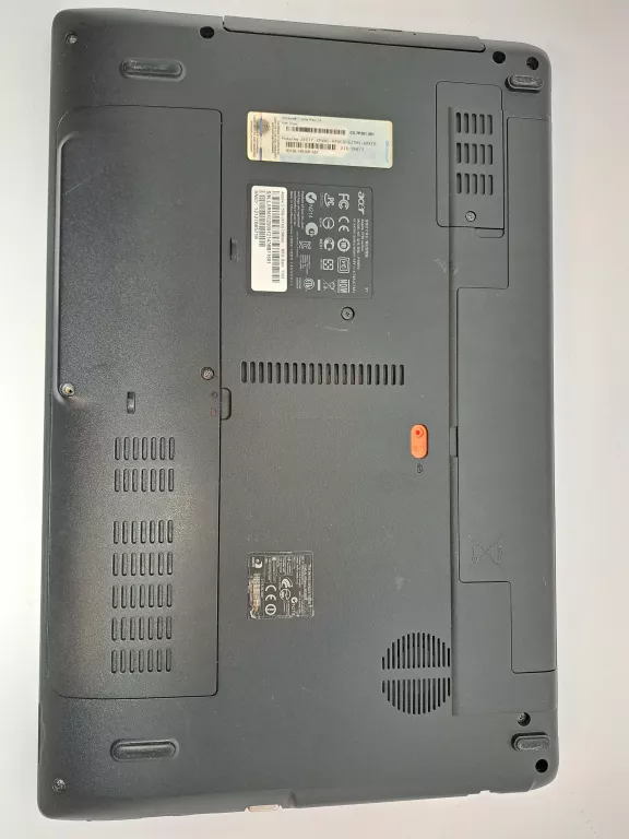 laptop-acer-aspire-5750g-i58gb-przekatna-ekranu-1560