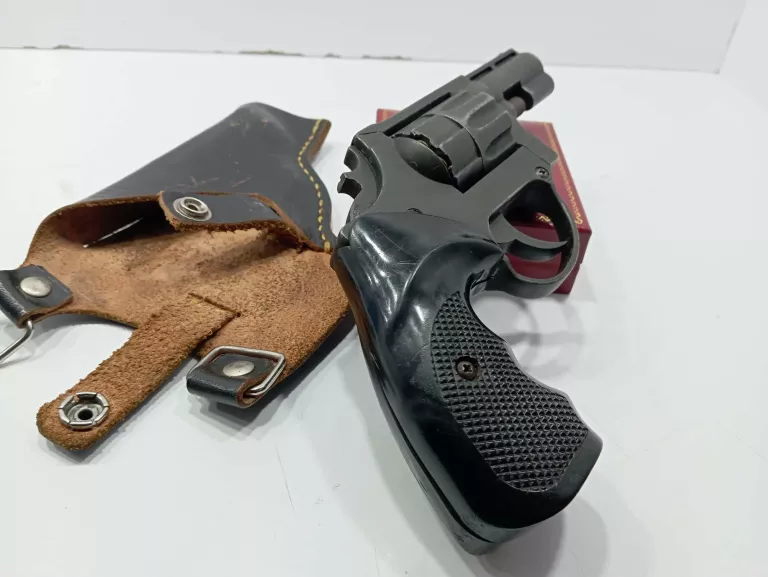 rewolwer-hukowy-start-4-oryginalnosc-replika