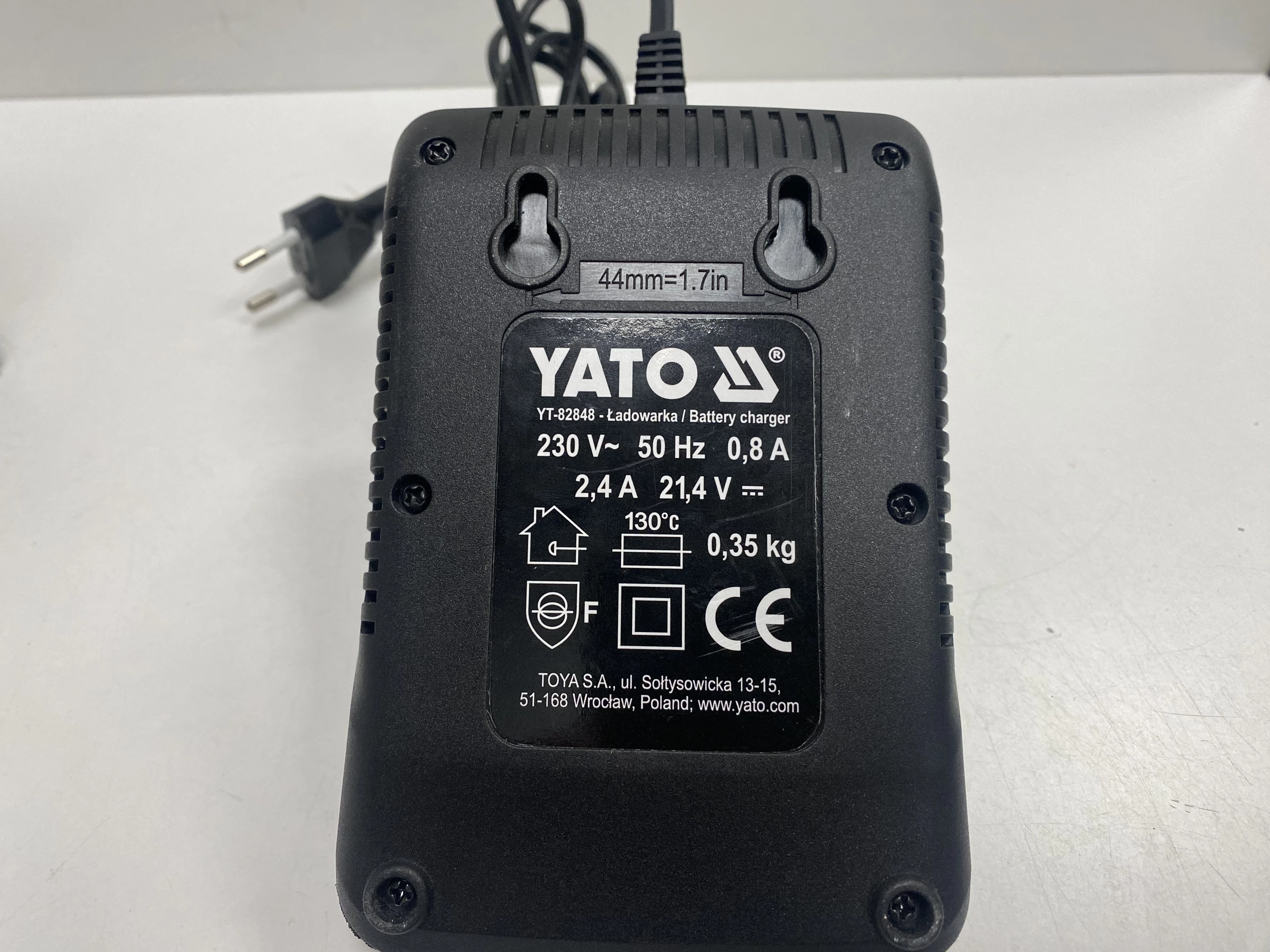 zakraterka-yato-yt-82802-12-bateria-2-ah-ladowarka-zasilanie-akumulatorowe