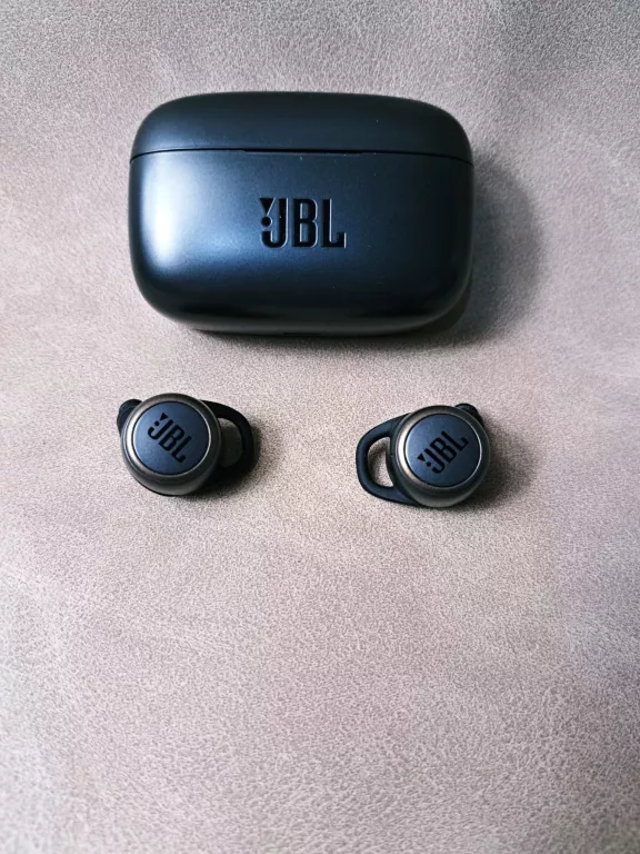SŁUCHAWKI BEZPRZEWODOWE  JBL LIVE 300 TWS