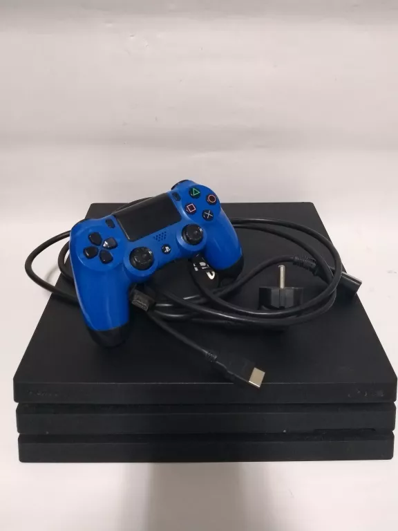 KONSOLA SONY PLAYSTATION 4 PRO 1 TB PAD
