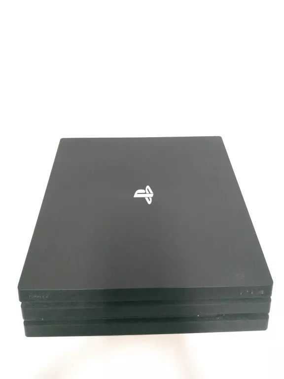 KONSOLA SONY PLAYSTATION 4 PRO 1 TB PAD