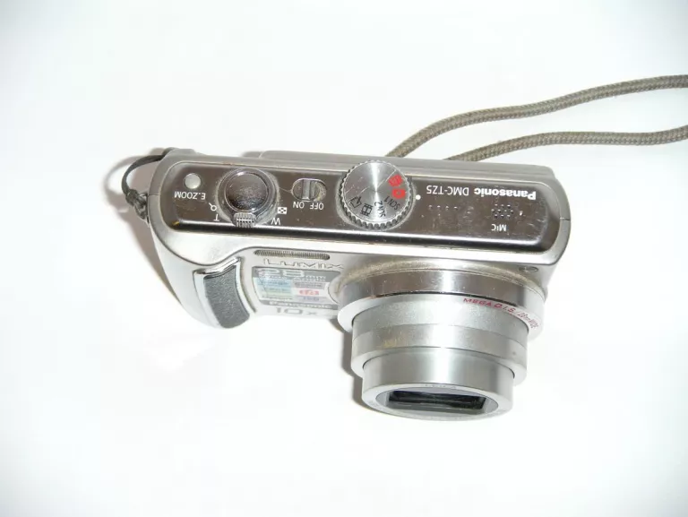 APARAT PANASONIC LUMIX DMC-TZ5 Z ŁADOWARKĄ