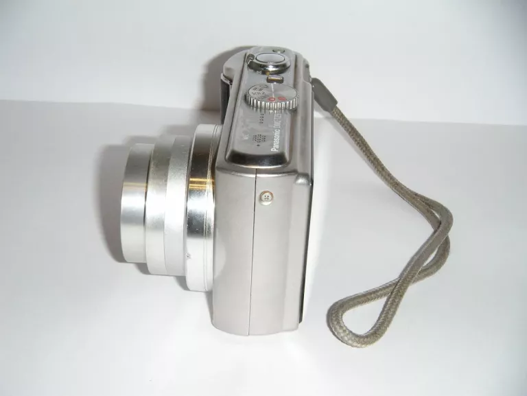APARAT PANASONIC LUMIX DMC-TZ5 Z ŁADOWARKĄ