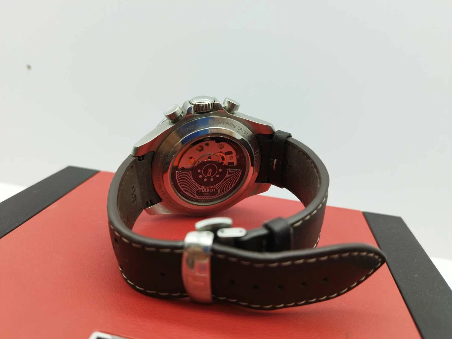 tissot-v8-automatic-chronograph-t1064271626200-funkcje-datownik