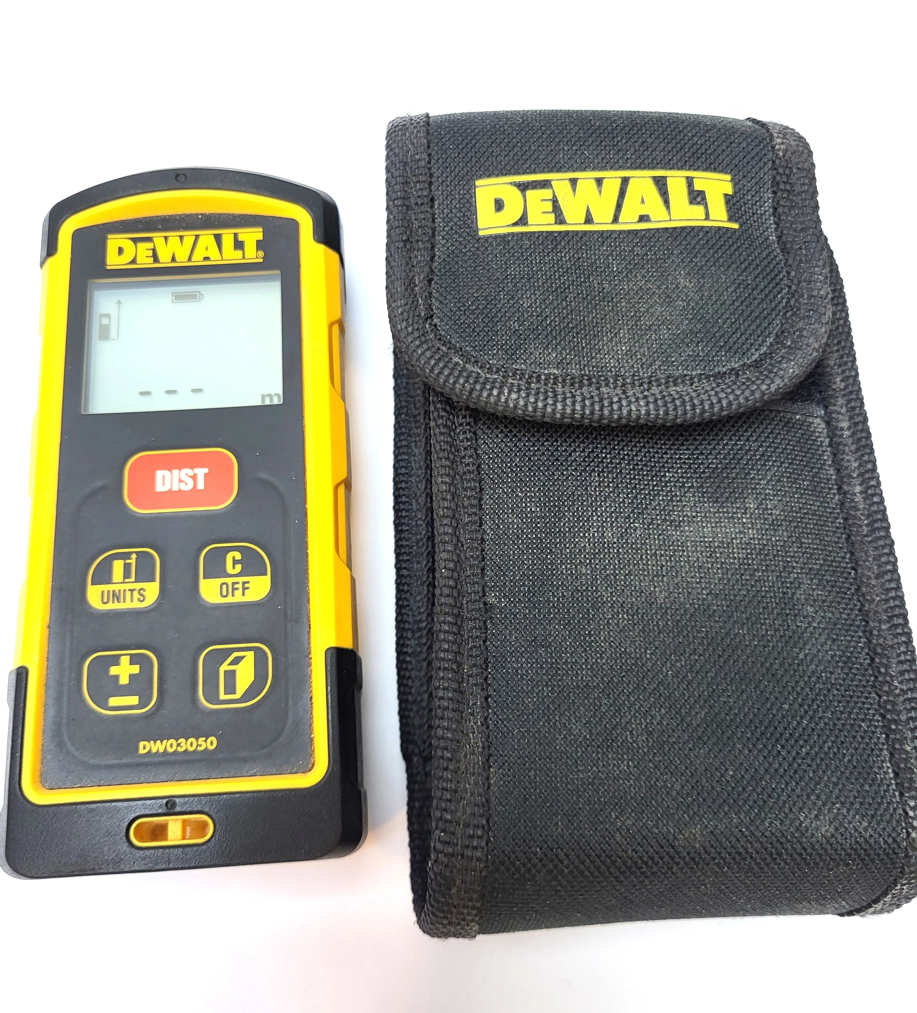 dalmierz-na-zewnatrz-dewalt-31-60-m-sniadeckich-478a-bydgoszcz