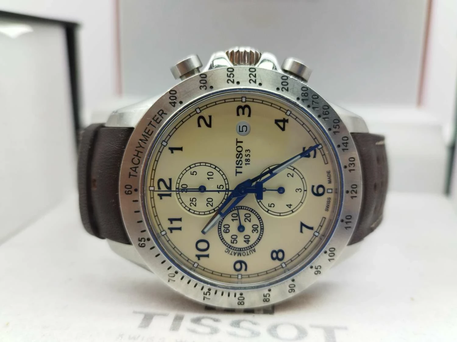 tissot-v8-automatic-chronograph-t1064271626200-typ-nareczny