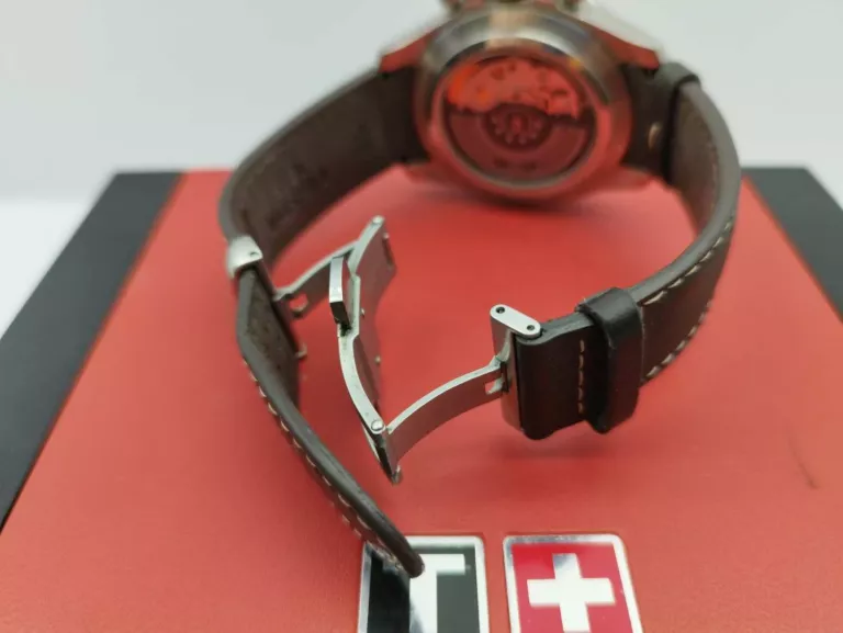 TISSOT V8 AUTOMATIC CHRONOGRAPH T106.427.16.262.00