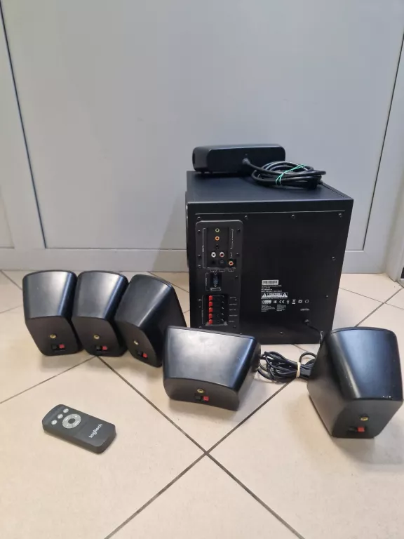 zestaw-glosnikow-51-logitech-z906-500-w-zakres-czestotliwosci