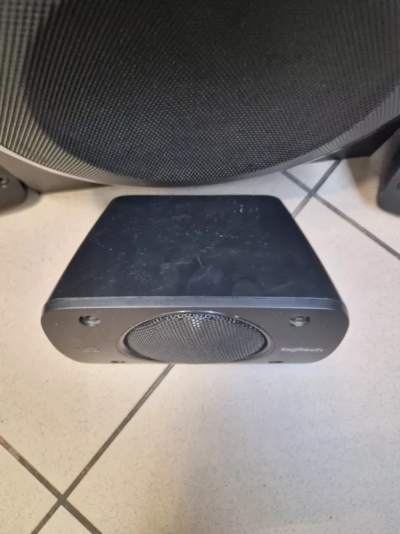zestaw-glosnikow-51-logitech-z906-500-w-model-z906