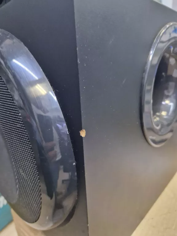 zestaw-glosnikow-51-logitech-z906-500-w-stan-uzywany