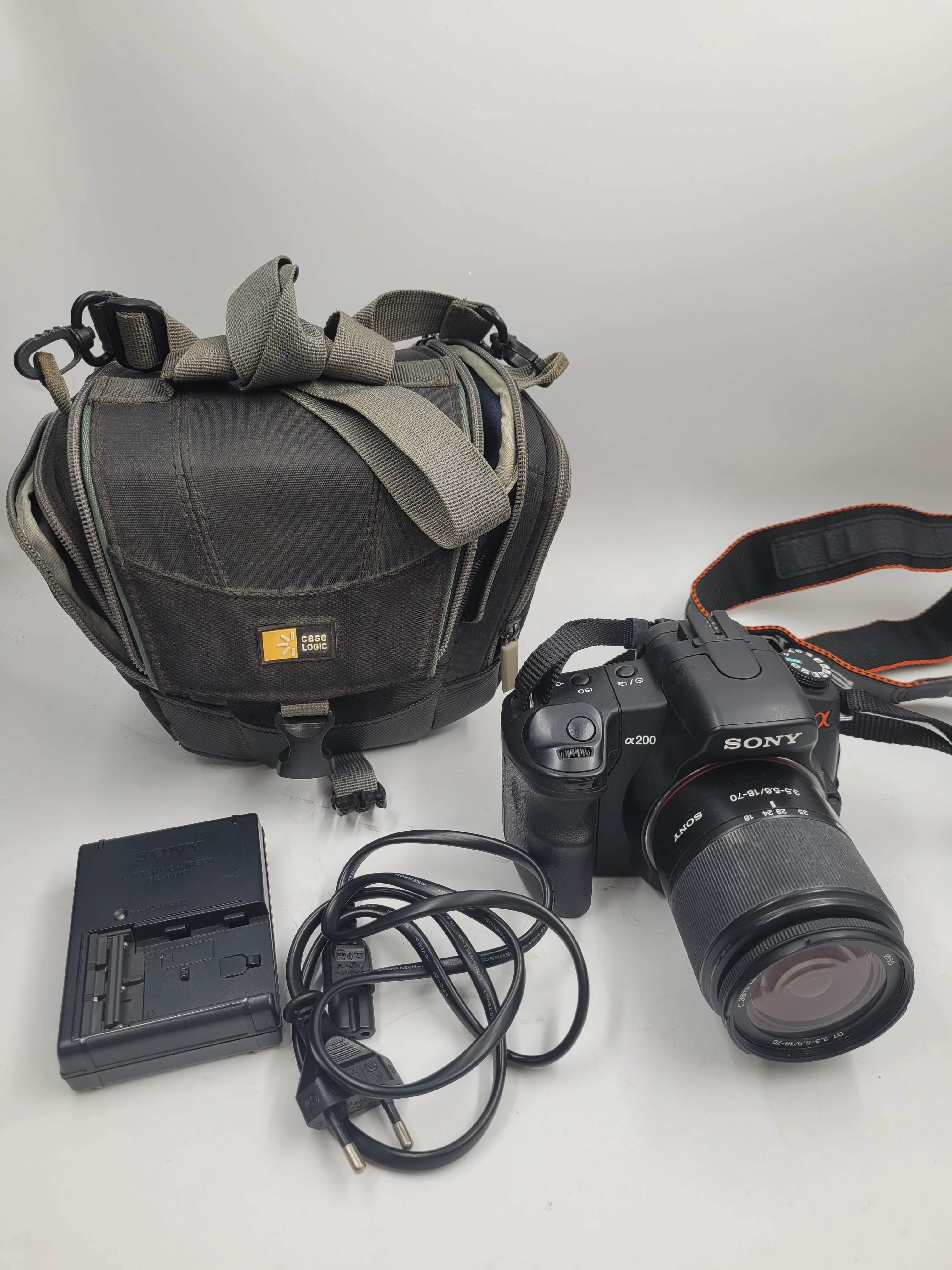 lustrzanka-sony-alpha-dslr-a200k-korpus-obiektyw-i-pokrowiec-marka-sony