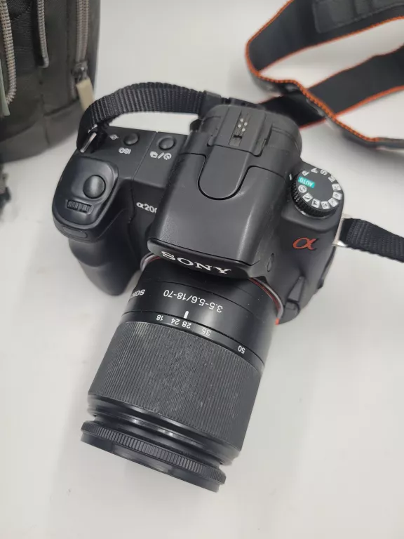 lustrzanka-sony-alpha-dslr-a200k-korpus-obiektyw-i-pokrowiec-kod-producenta-1234