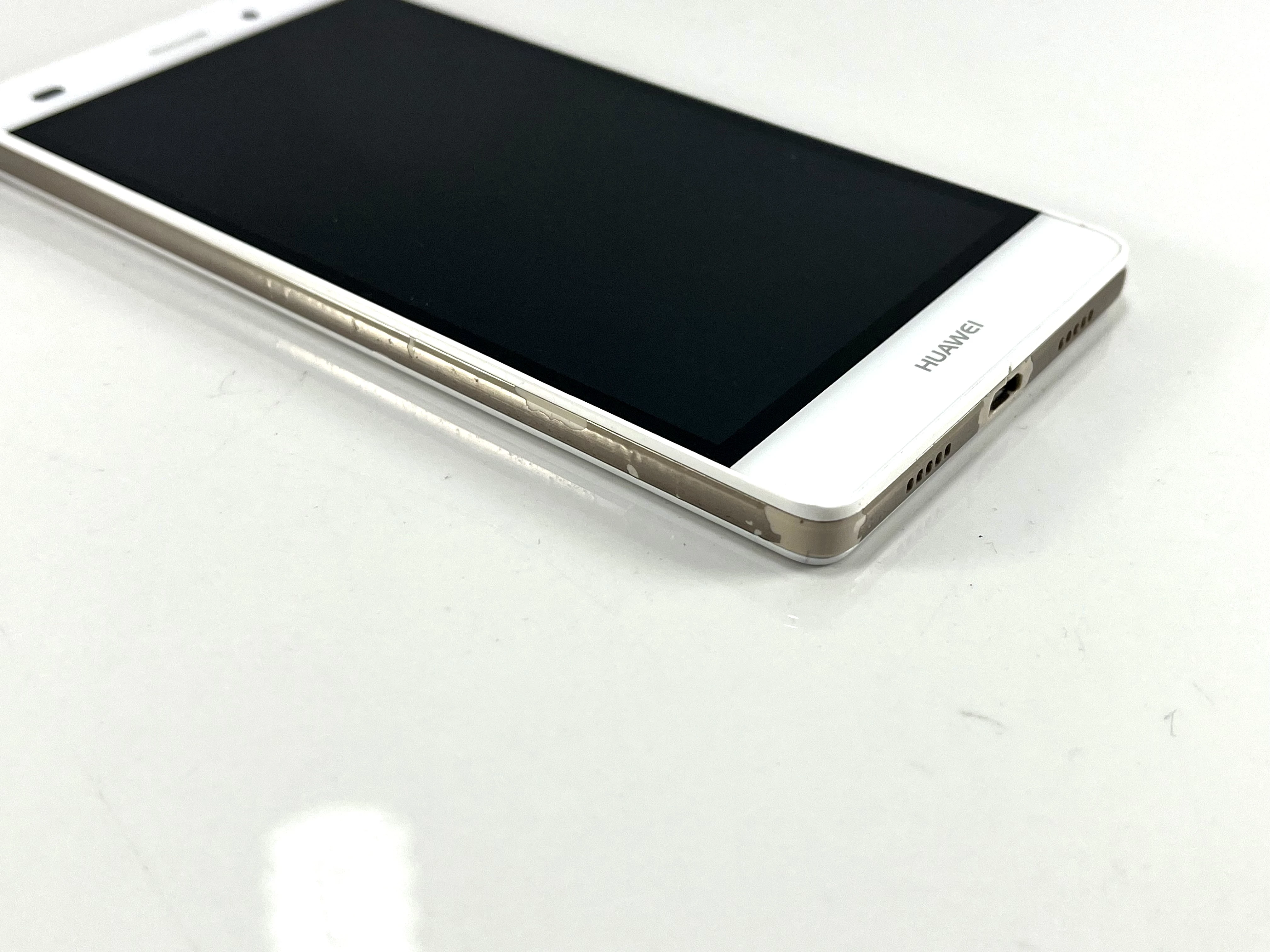 huawei-p8-lite-ale-l21-216gb-dual-sim-bialy-etui-przekatna-ekranu-500