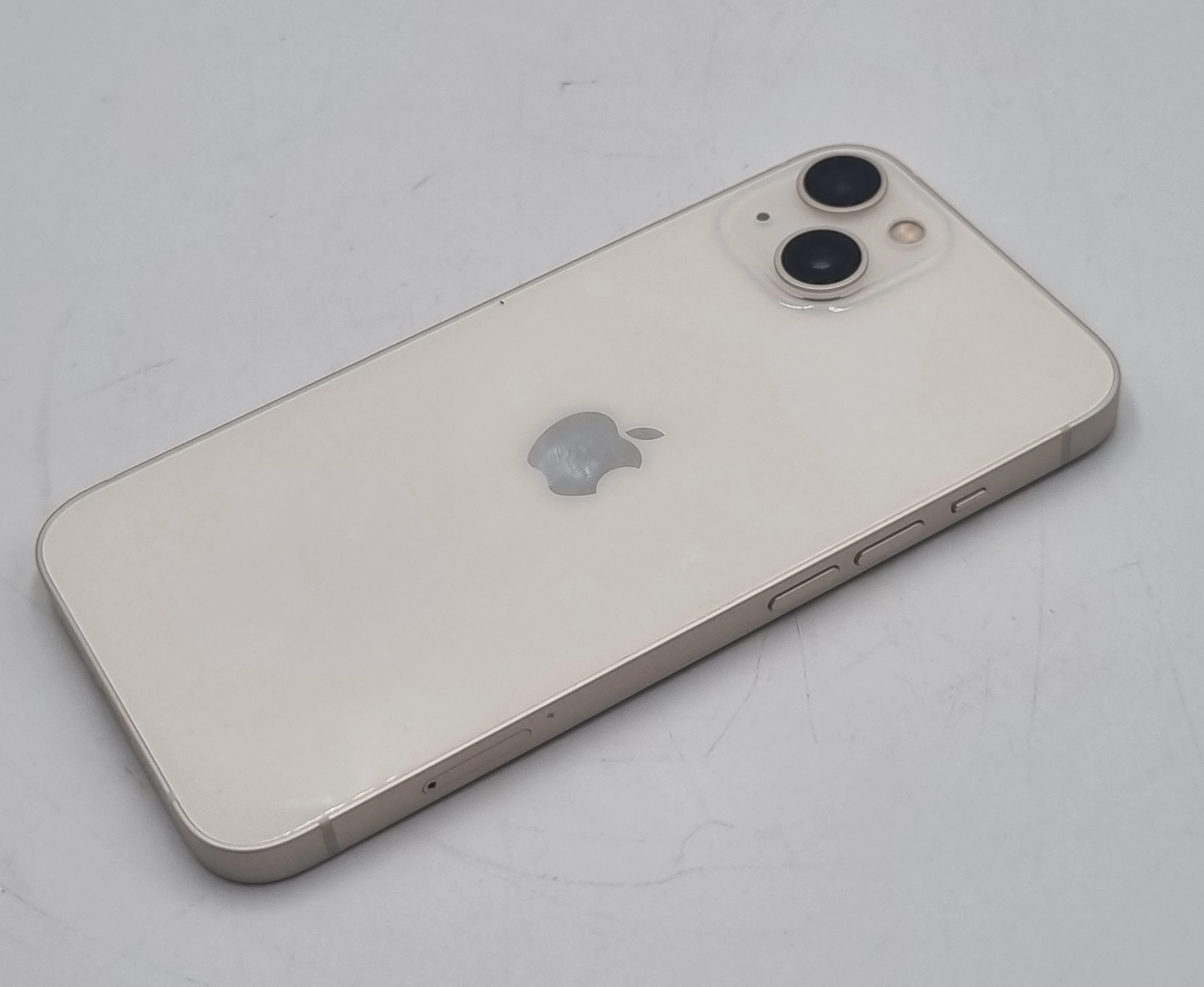 telefon-iphone-13-przekatna-ekranu-54