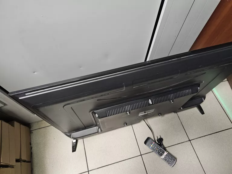 TELEWIZOR MANTA LED TV 40LFA120TP PILOT