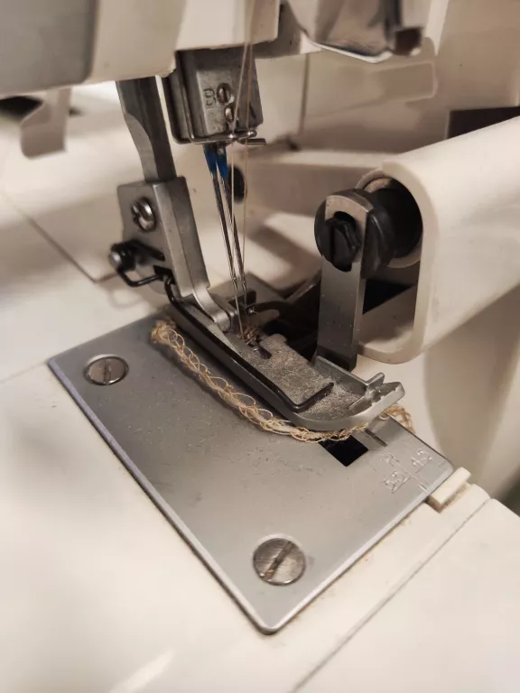 maszyna-do-szycia-singer-14sh754-model-14sh754