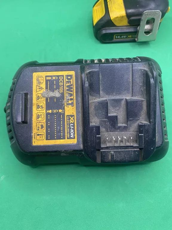 wkretarka-dewalt-dcd730-3-akumulatory-144v-ladowarka-rodzaj-silnika-silnik-szczotkowy