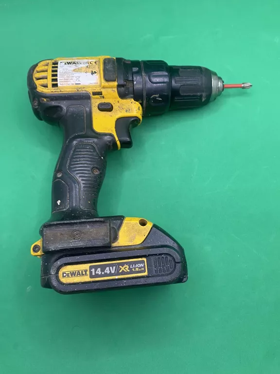 wkretarka-dewalt-dcd730-3-akumulatory-144v-ladowarka-pojemnosc-akumulatora-4