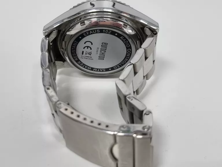 zegarek-meski-na-bransolecie-eurochrom-solar-efaus-102-ksztalt-koperty-okragla