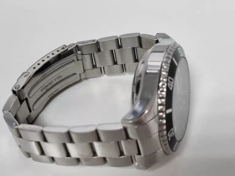 zegarek-meski-na-bransolecie-eurochrom-solar-efaus-102-mechanizm-kwarcowy