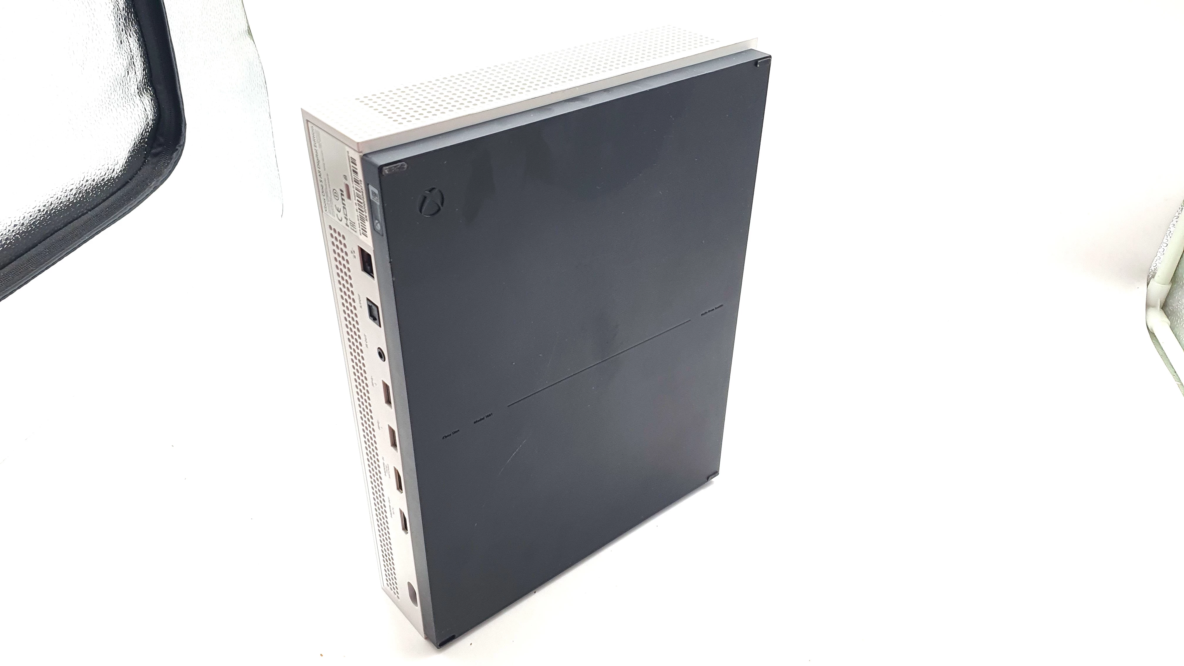 konsola-xbox-one-s-liczba-kontrolerow-w-zestawie-1