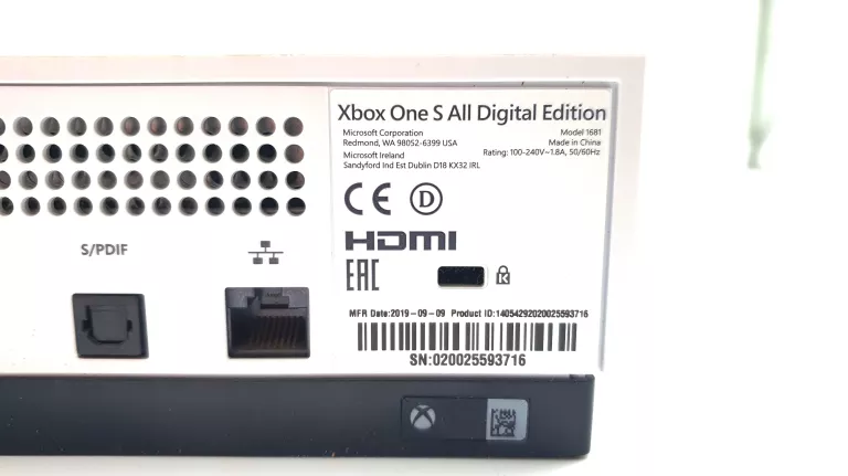 konsola-xbox-one-s-kolor-bialy