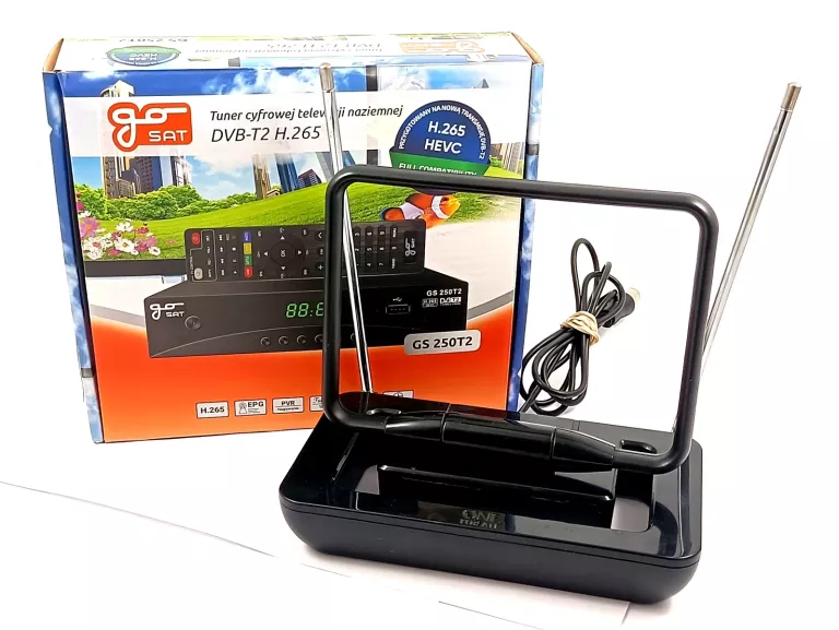 DEKODER DVB-T2 H.265 KOMPLET + ANTENA POKOJOWA ONE FOR ALL SV9015R02