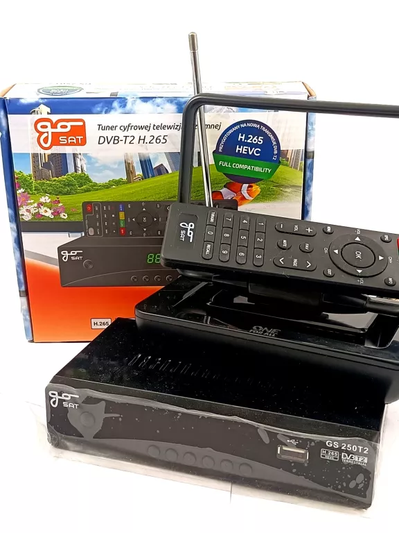 DEKODER DVB-T2 H.265 KOMPLET + ANTENA POKOJOWA ONE FOR ALL SV9015R02