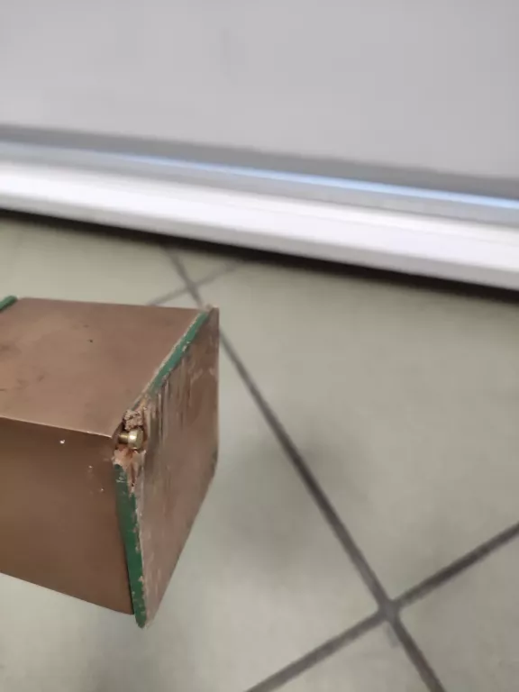 figurka-z-brazu-stan-do-renowacji