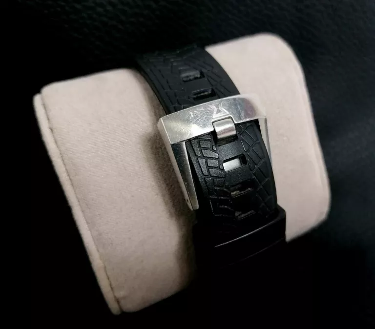 szwajcarski-zegarek-edox-wrc-chronorally-wodoszczelnosc-100m-wr100