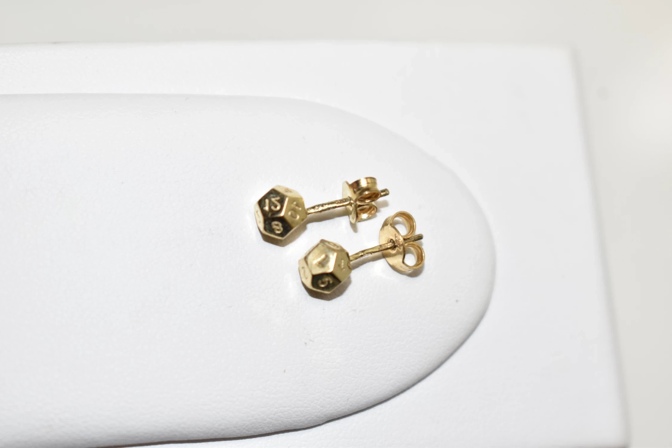 piekne-zlote-kolczyki-333-209g-ean-gtin-5900025200339