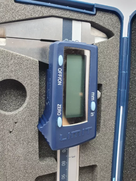 SUWMIARKA ELEKTRONICZNA 150 MM LIMIT 190140400
